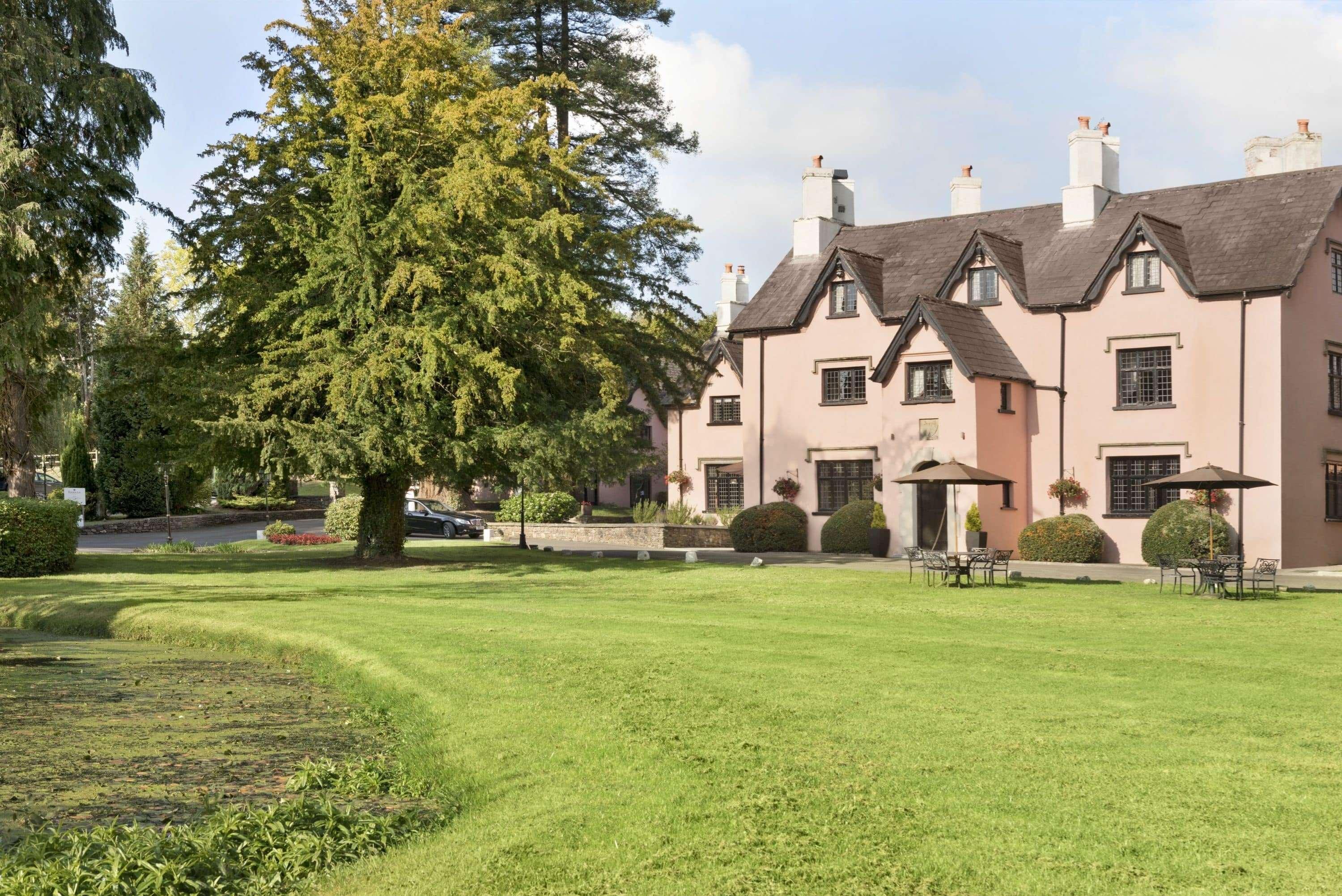 Cwrt Bleddyn Hotel & Spa Usk Exterior foto