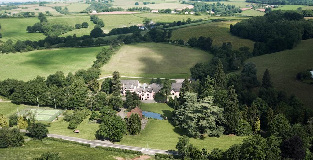 Cwrt Bleddyn Hotel & Spa Usk Exterior foto