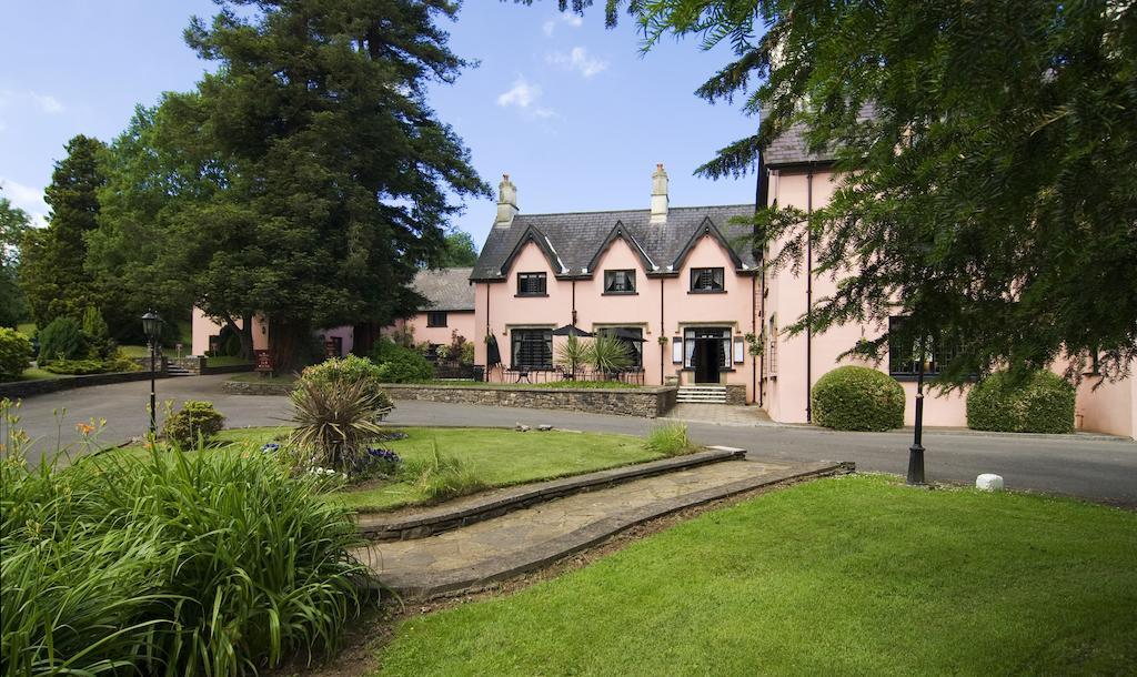 Cwrt Bleddyn Hotel & Spa Usk Exterior foto