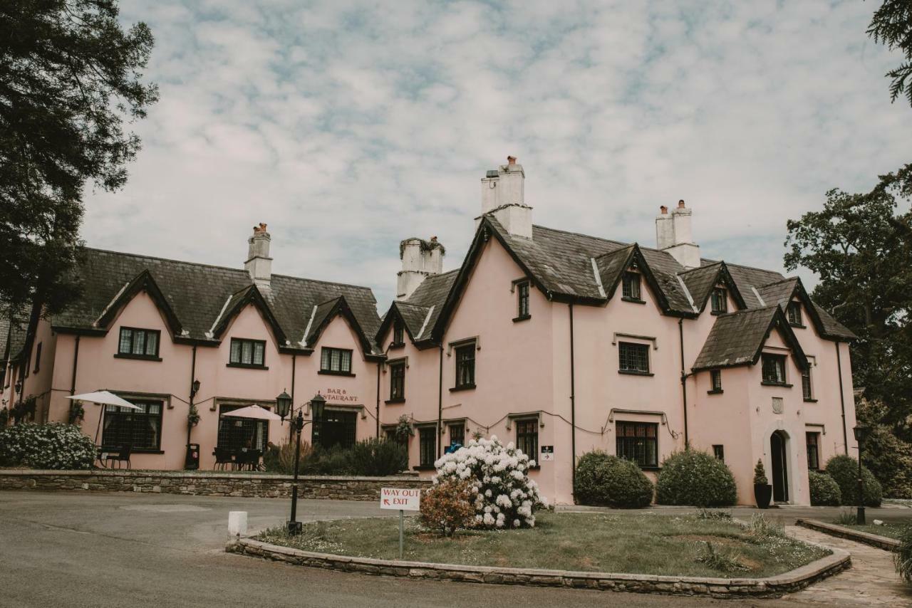 Cwrt Bleddyn Hotel & Spa Usk Exterior foto