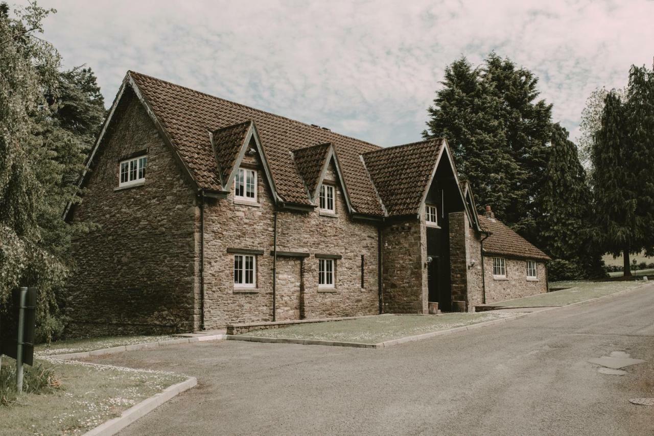 Cwrt Bleddyn Hotel & Spa Usk Exterior foto